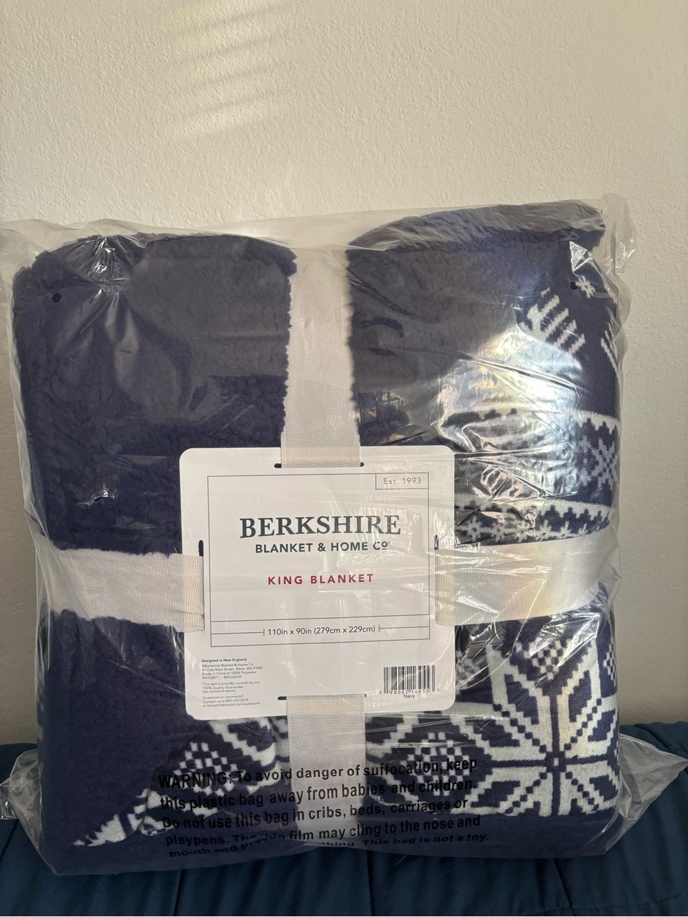 Berkshire Navy and White Snowflake King Blanket